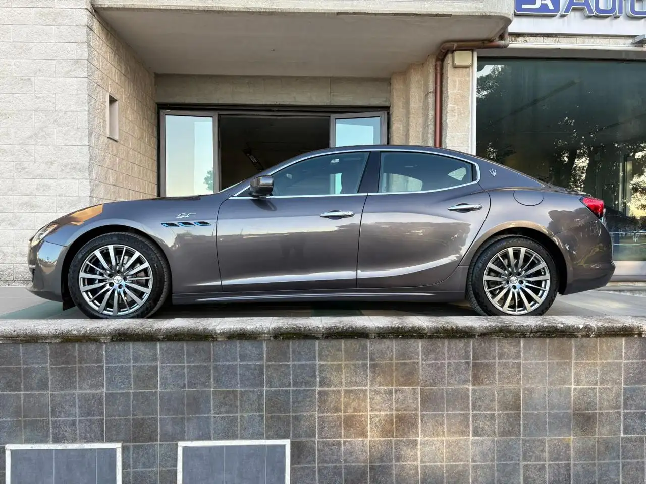 Maserati Ghibli 2022 — фото 8