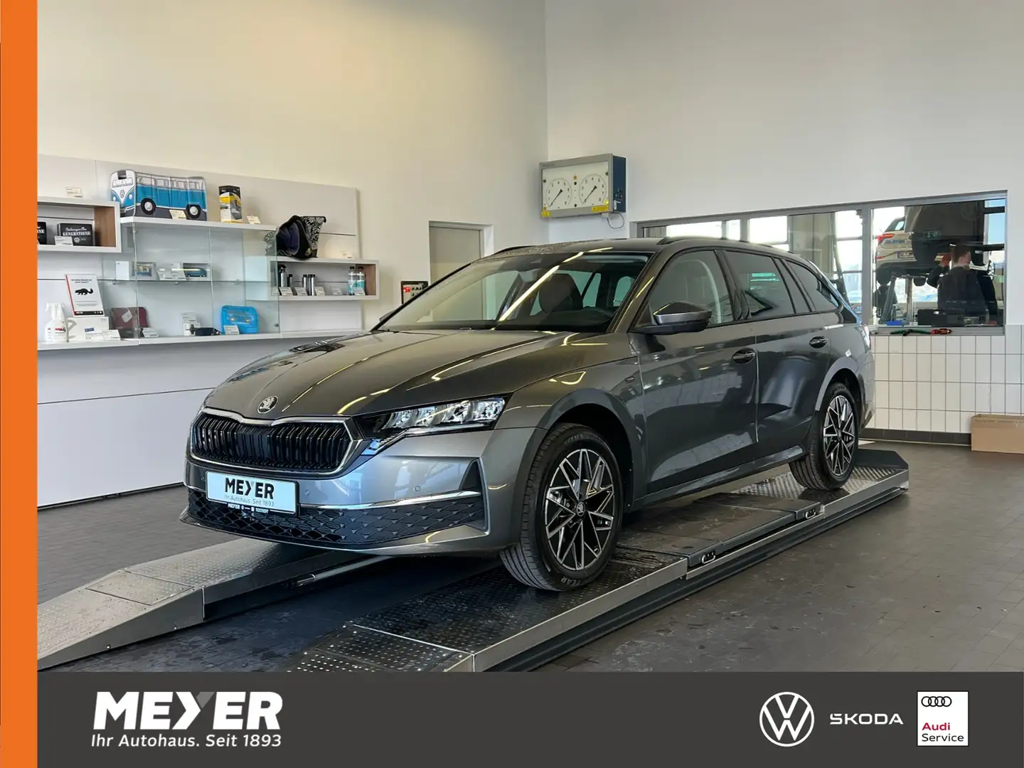 Skoda Octavia Combi TOUR 2.0 TDI DSG *AHK, Travel Assist, ACC* Grijs - 1