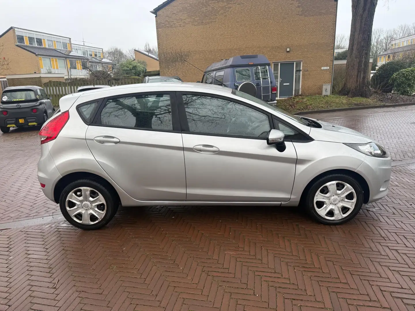 Ford Fiesta Mooie auto / 147.000 NAP / Airco / Leuke auto Grau - 2