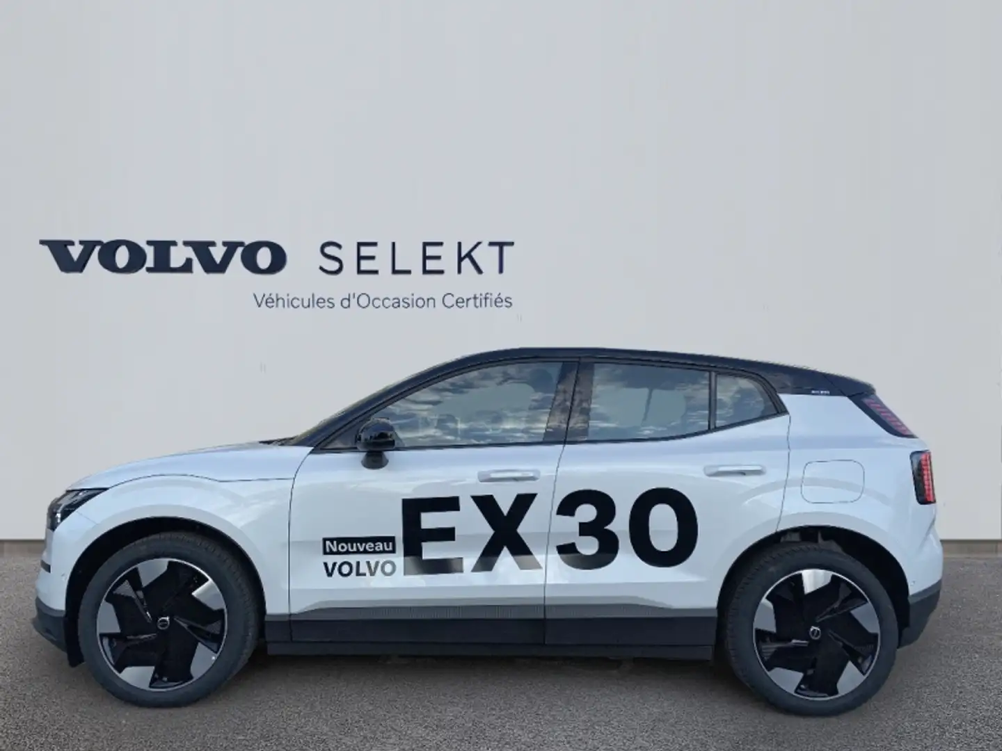 Volvo EX30 Single Extended Range 272ch Ultra Blanc - 2