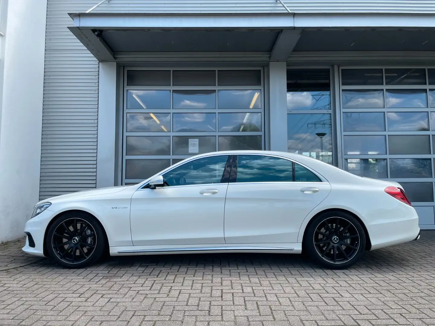 Mercedes-Benz S 63 AMG 4Matic L/V8BITURBO/20Zoll/PANO/Nur39tKM Bílá - 2