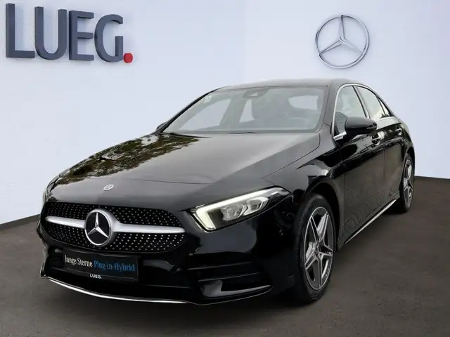 Mercedes-Benz A 250 e Perf AHK AUT Kam. KlimaA LED LM Navi PDC