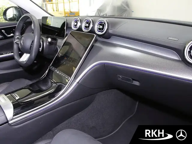 Mercedes-Benz C-Class view 7