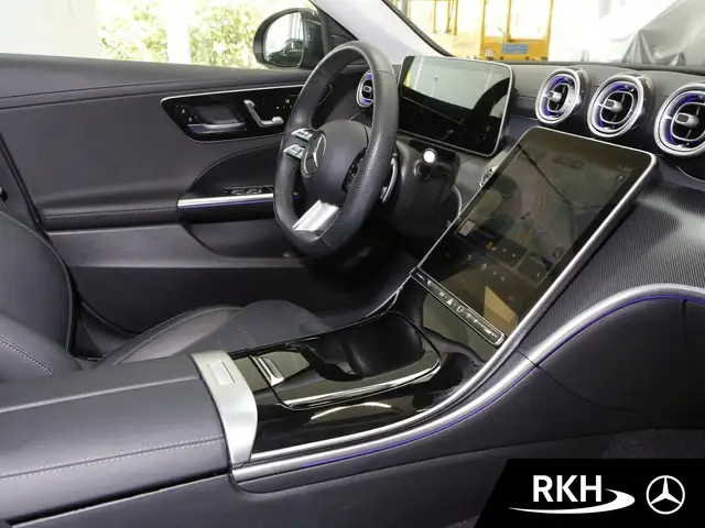 Mercedes-Benz C-Class view 8