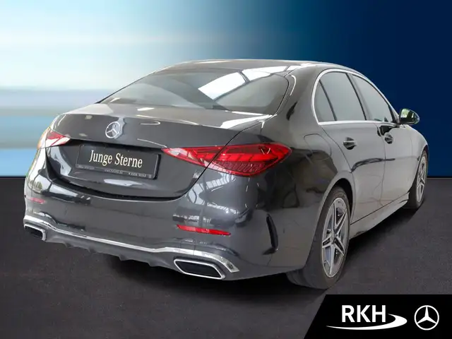 Mercedes-Benz C-Class view 3