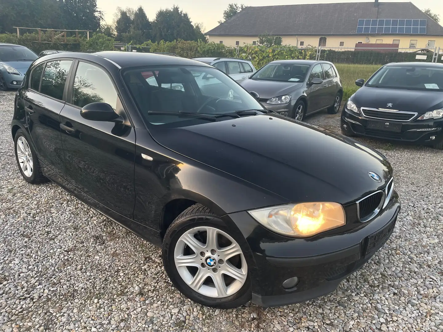 BMW 116 116i Schwarz - 1