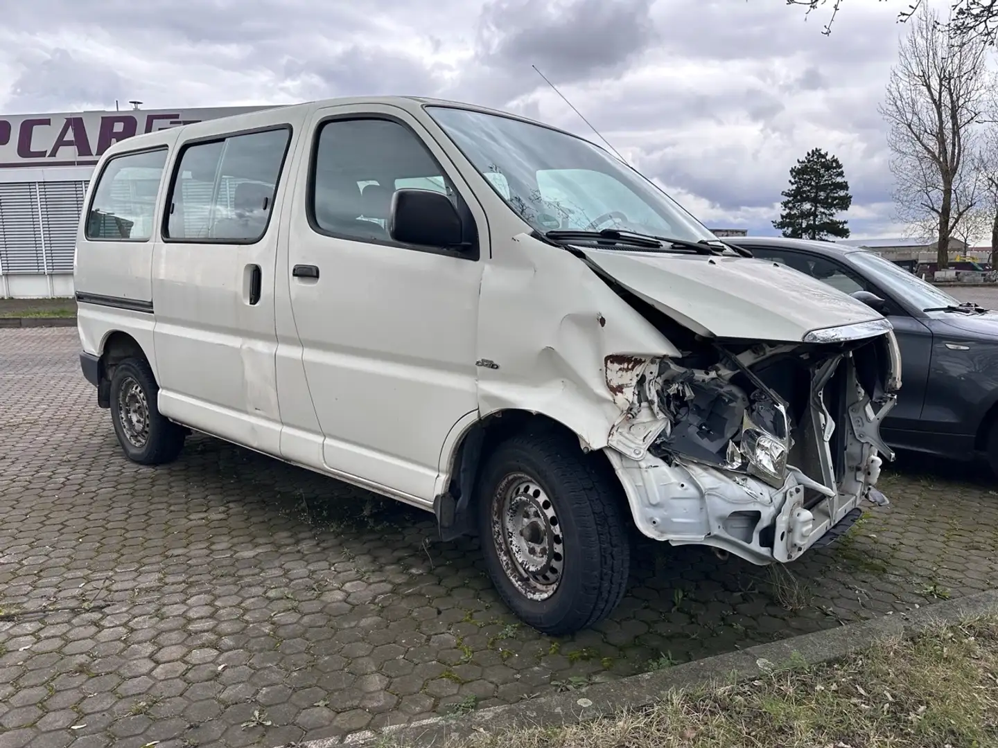 Toyota Hiace Kombi TD Blanco - 1