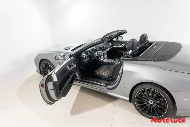 Mercedes-Benz SL view 9