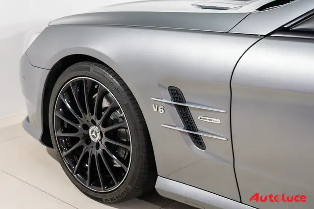 Mercedes-Benz SL view 7