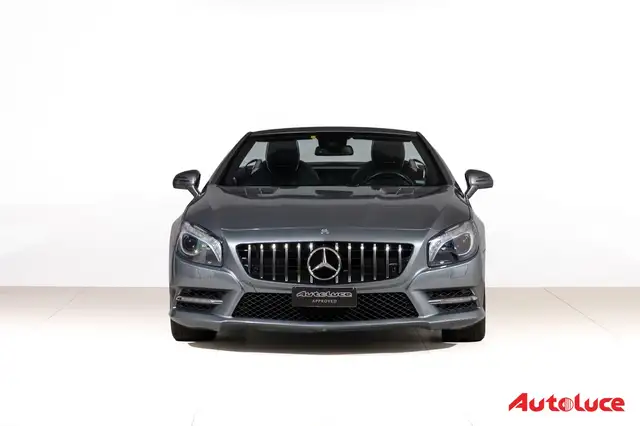 Mercedes-Benz SL view 2
