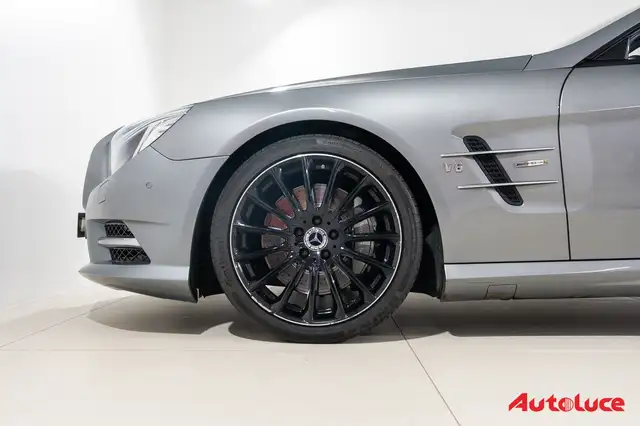 Mercedes-Benz SL view 8