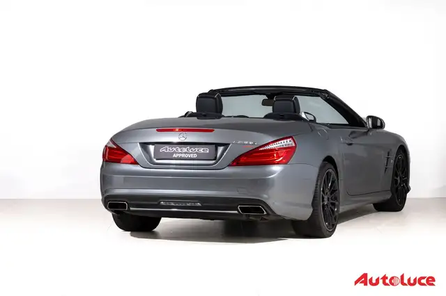Mercedes-Benz SL view 4