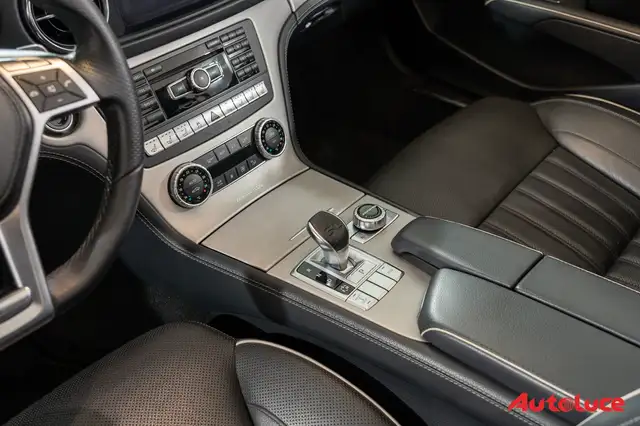 Mercedes-Benz SL view 11