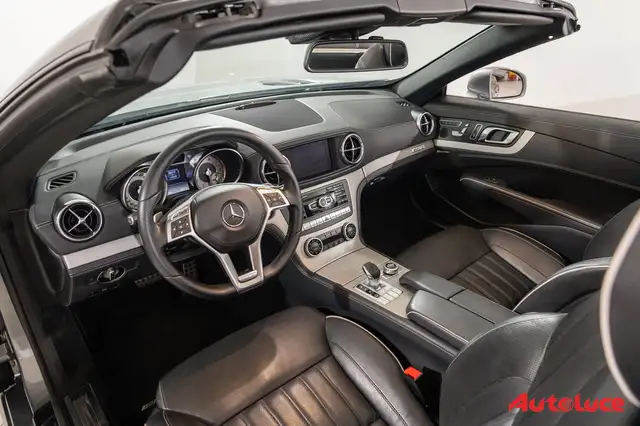 Mercedes-Benz SL view 10