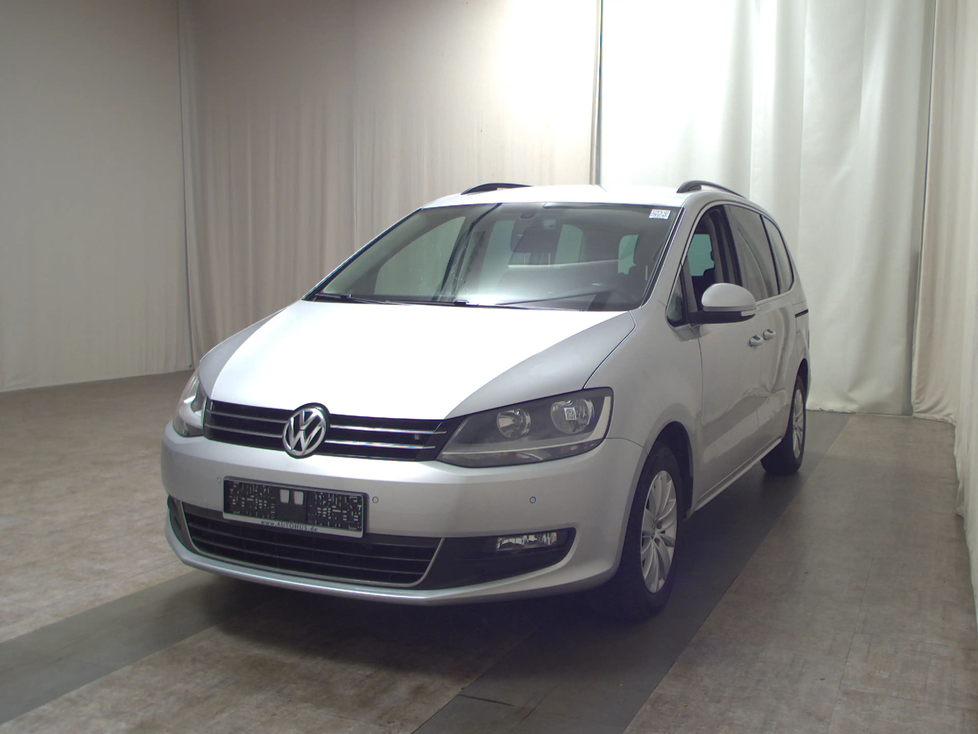 Volkswagen Sharan 2.0 TDI Comf. 7-Sitze Navi Shz — photo 2