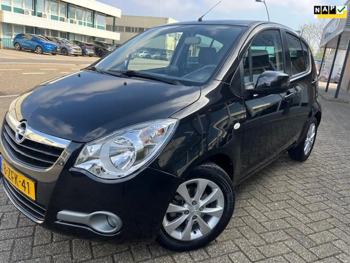 Opel Agila 1.0 Berlin airco 25753km Černá - 1