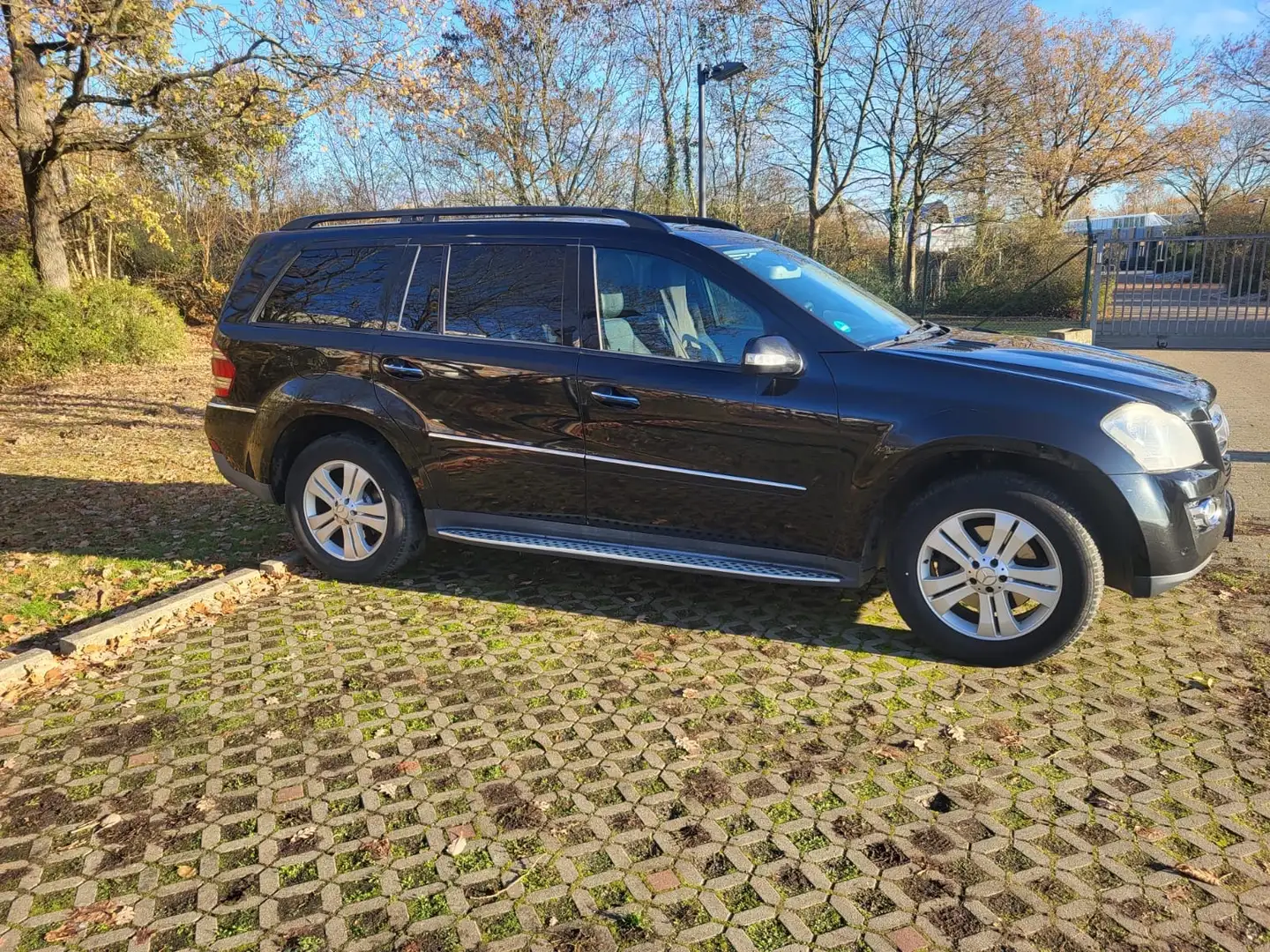 Mercedes-Benz GL 320 GL 320 CDI 4Matic 7G-TRONIC Schwarz - 2