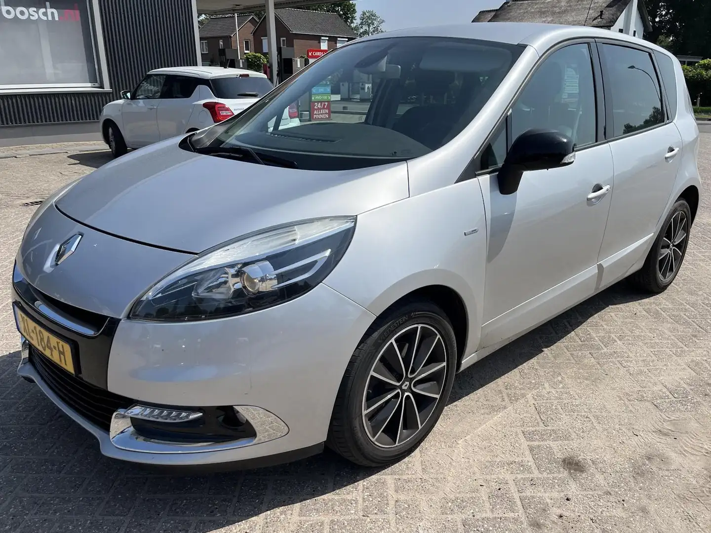 Renault Scenic 1.2 TCe Bose 116pk | Stoelverwarming | PDC Grigio - 1