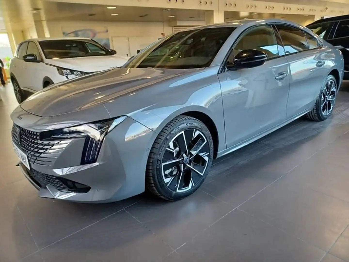 Peugeot 508 Plug-in Hybrid 225 GT e-EAT8 - 1