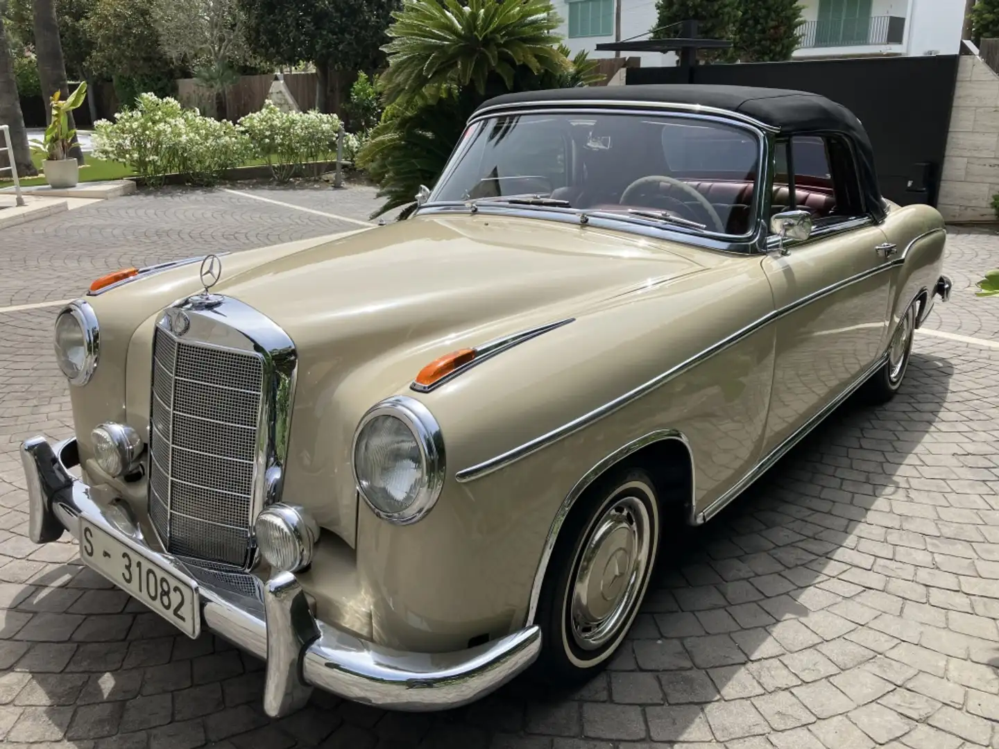 Mercedes-Benz 220 Descapotable Manual de 2 Puertas Beige - 1