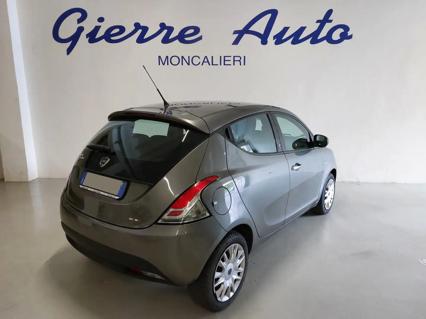 Lancia Ypsilon Ypsilon 1.3 MJT 16V 95 CV 5 porte S&S Elefantino Grigio - 2