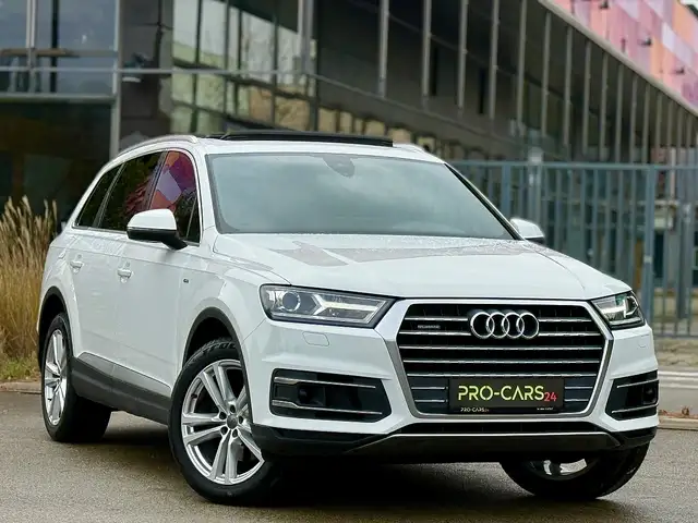 Audi Q7 3,0 TDI // S-Line // PANORAMA // GARANTIE