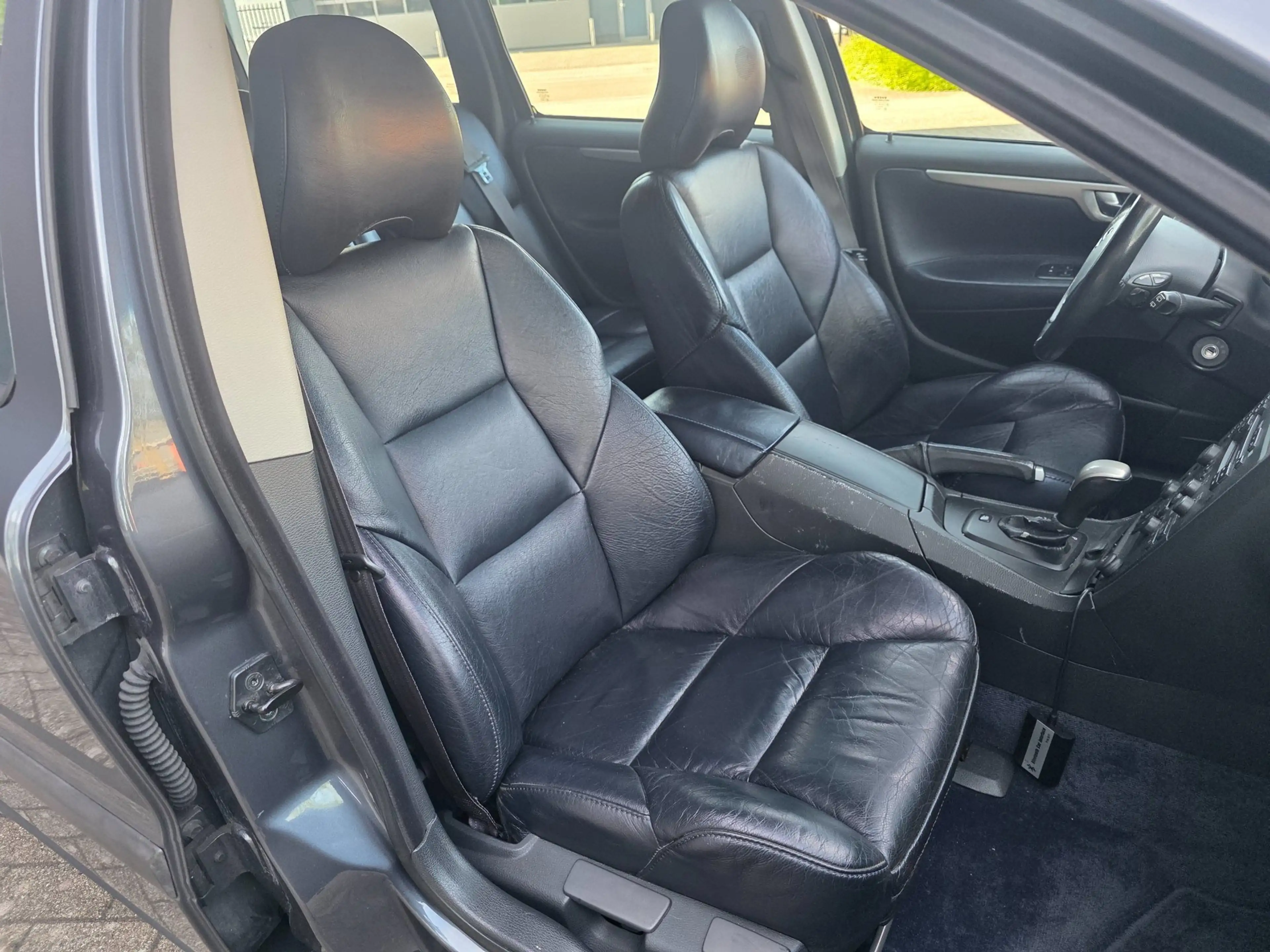 Volvo V70 2.5 R Geartronic, motor gereviseerd, netto €, bijt — photo 8