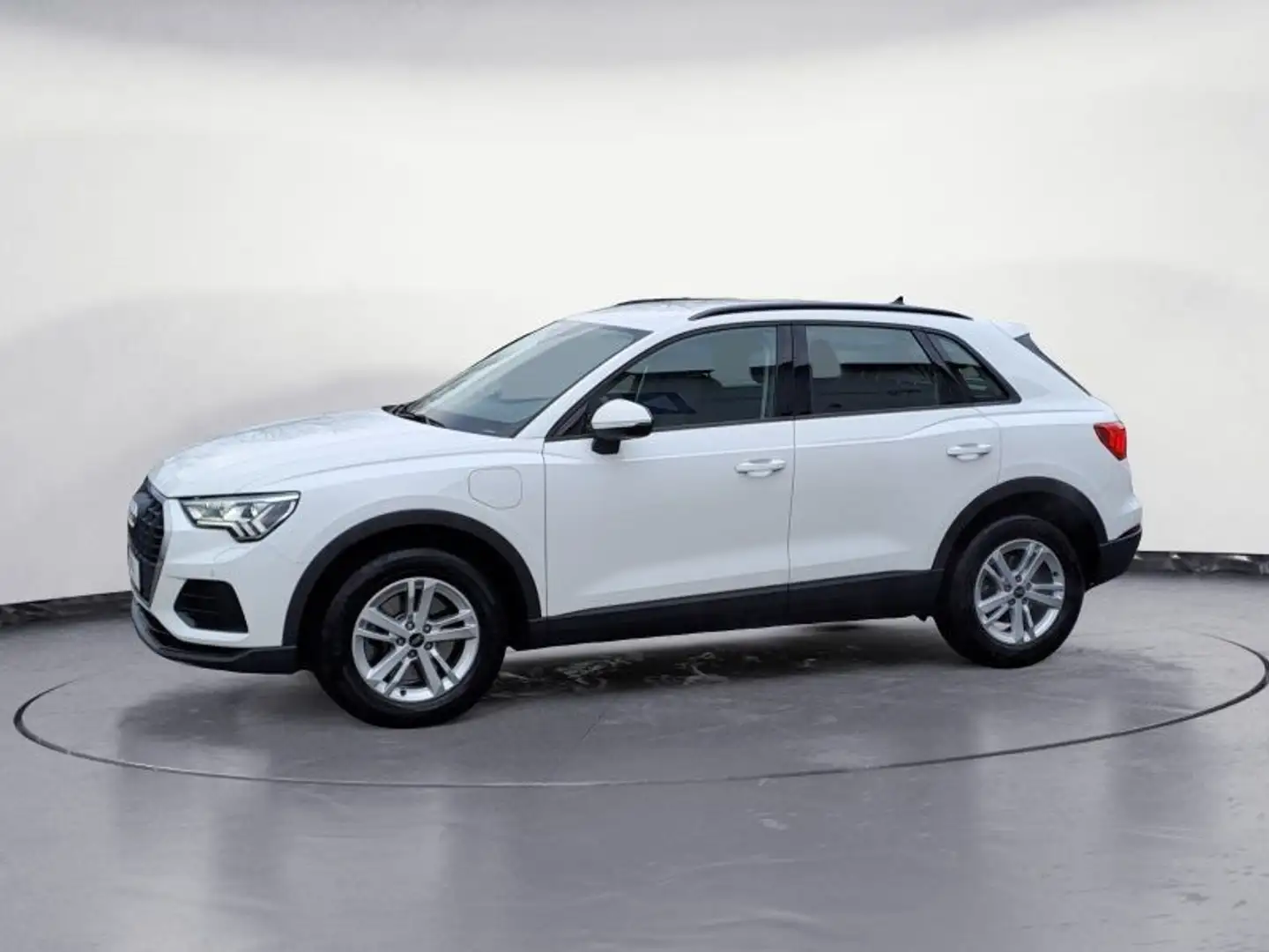 Audi Q3 45 TFSIe S tronic *LED*NAVI*KAMERA*BUSINESS-P Blanc - 2