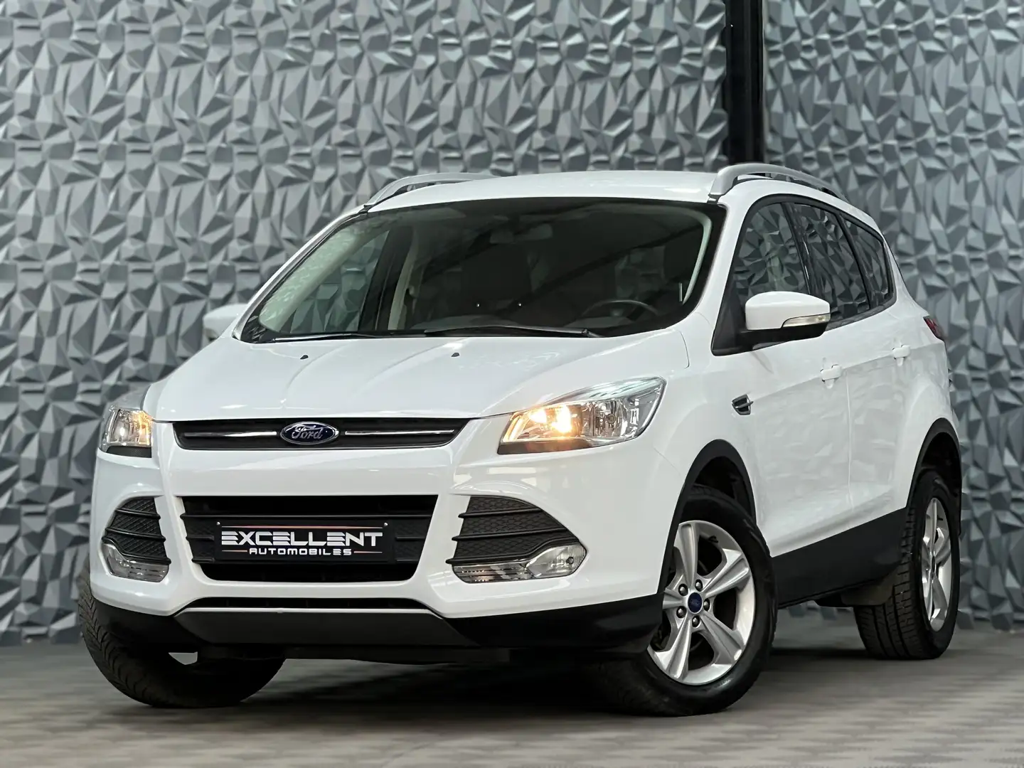 Ford Kuga 1.6 EcoBoost*GPS*BLUETOOTH*GARANTIE 12 MOIS* Blanc - 1