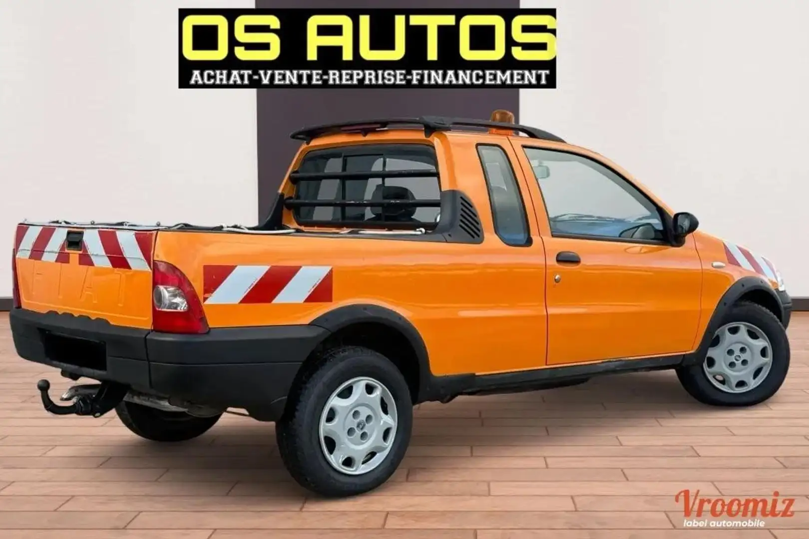 Fiat Strada Pick Up 1.9D 60ch (8CV), BVM5 2 PORTES, 2 PLACES Oro - 2