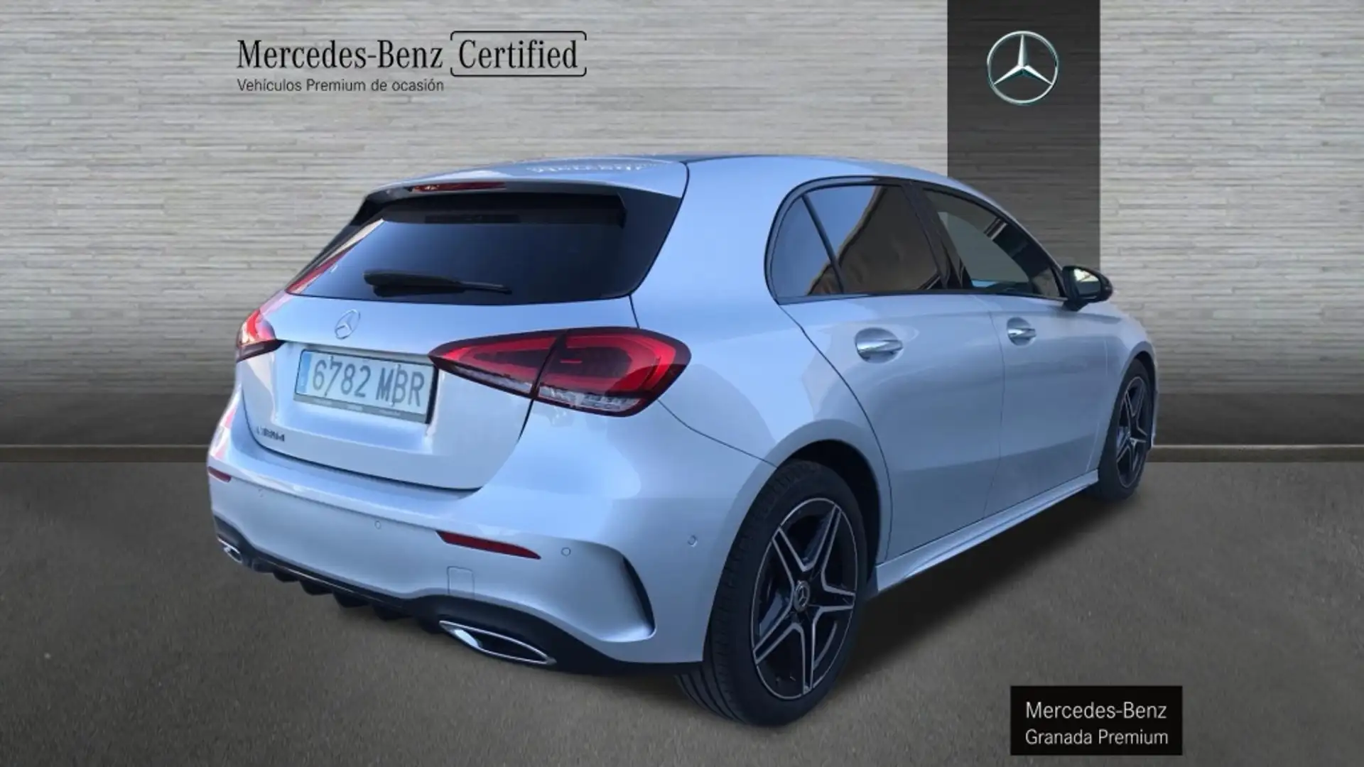 Mercedes-Benz A 180 -CLASS D COMPACTO - 2