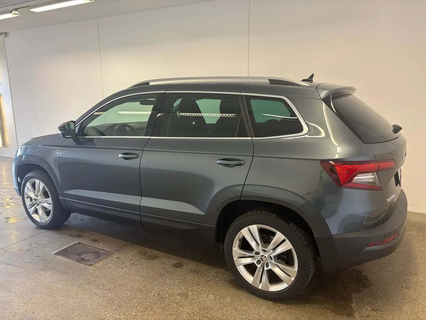 Skoda Karoq Style SC TSI DSG ACT Grau - 2