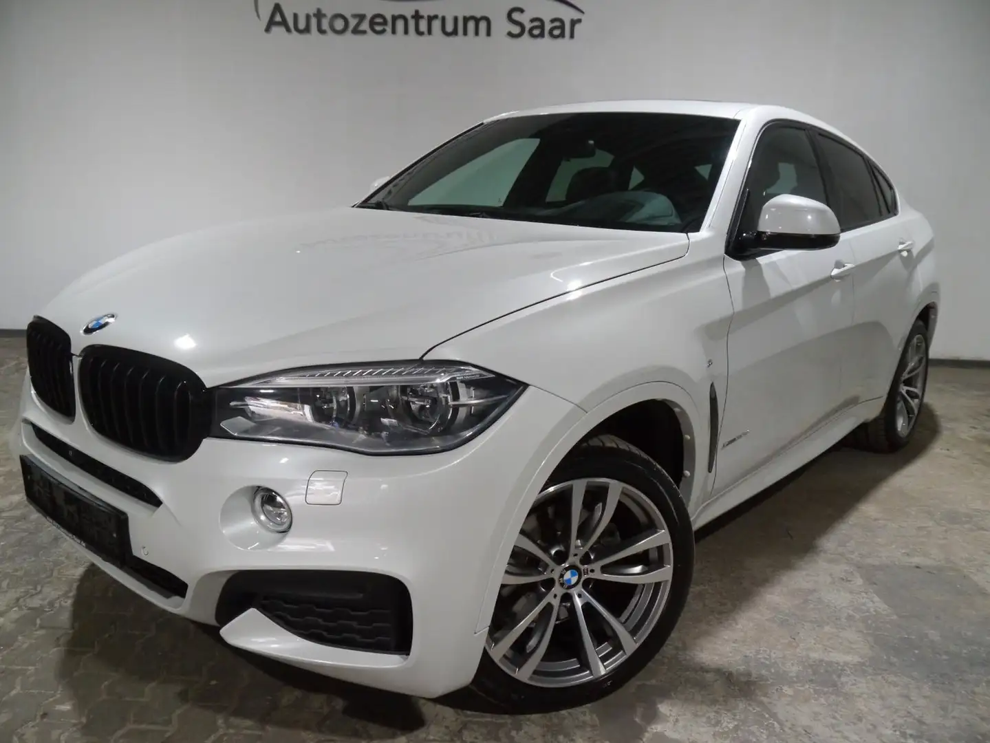 BMW X6 xDrive 30d M-Paket HUD Navi LED Kamera Pano Weiß - 2