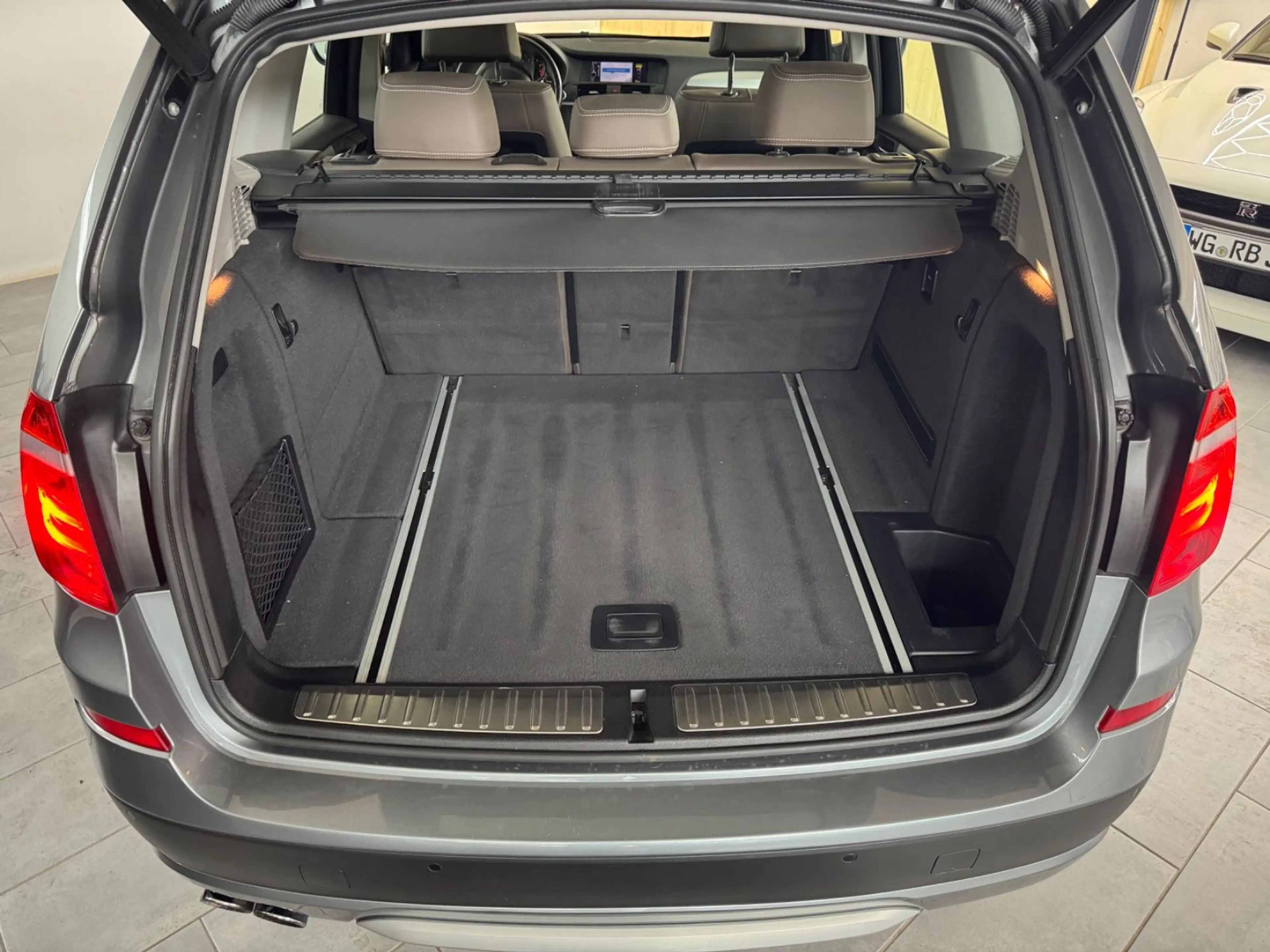BMW X3 xDrive35*Pano*Temp*Memory*Navi*el.Heckklappe* — photo 10