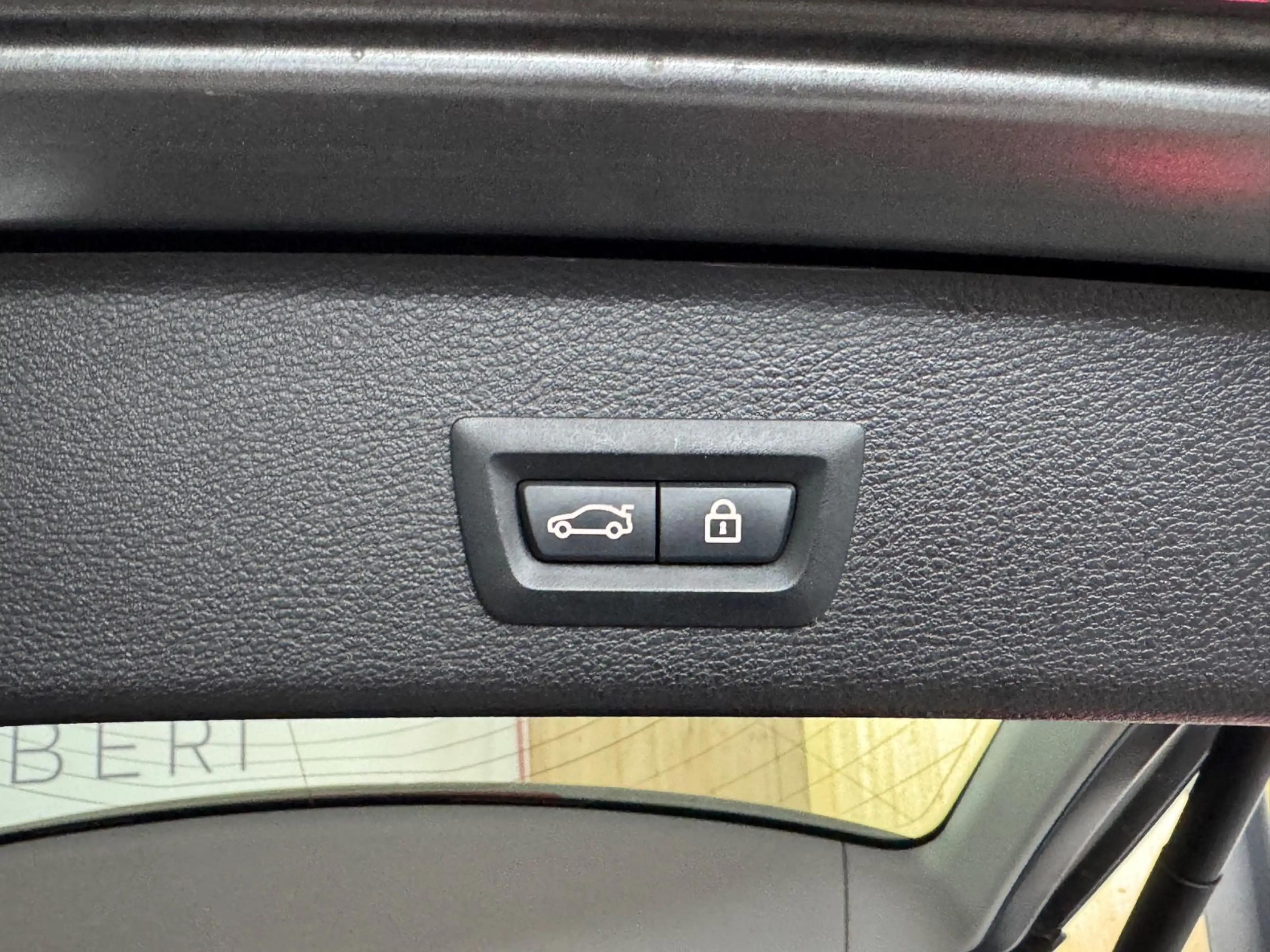 BMW X3 xDrive35*Pano*Temp*Memory*Navi*el.Heckklappe* — photo 11