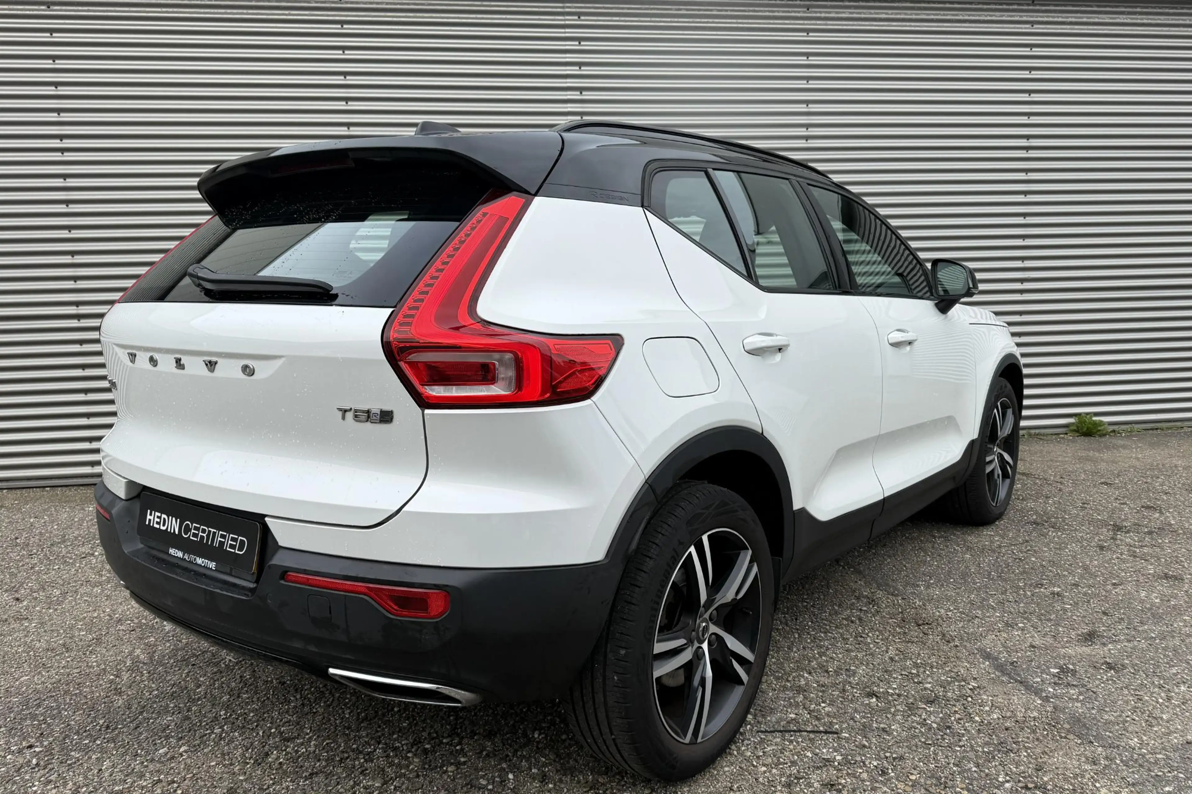 Volvo XC40 T5 Twin Engine R-Design — photo 6