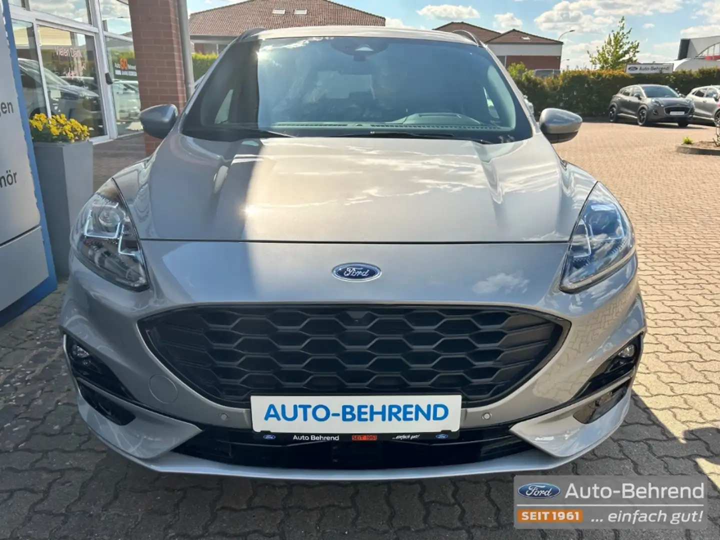 Ford Kuga ST-Line X 2,0 Automatik Allrad Navi Kamera Plateado - 2