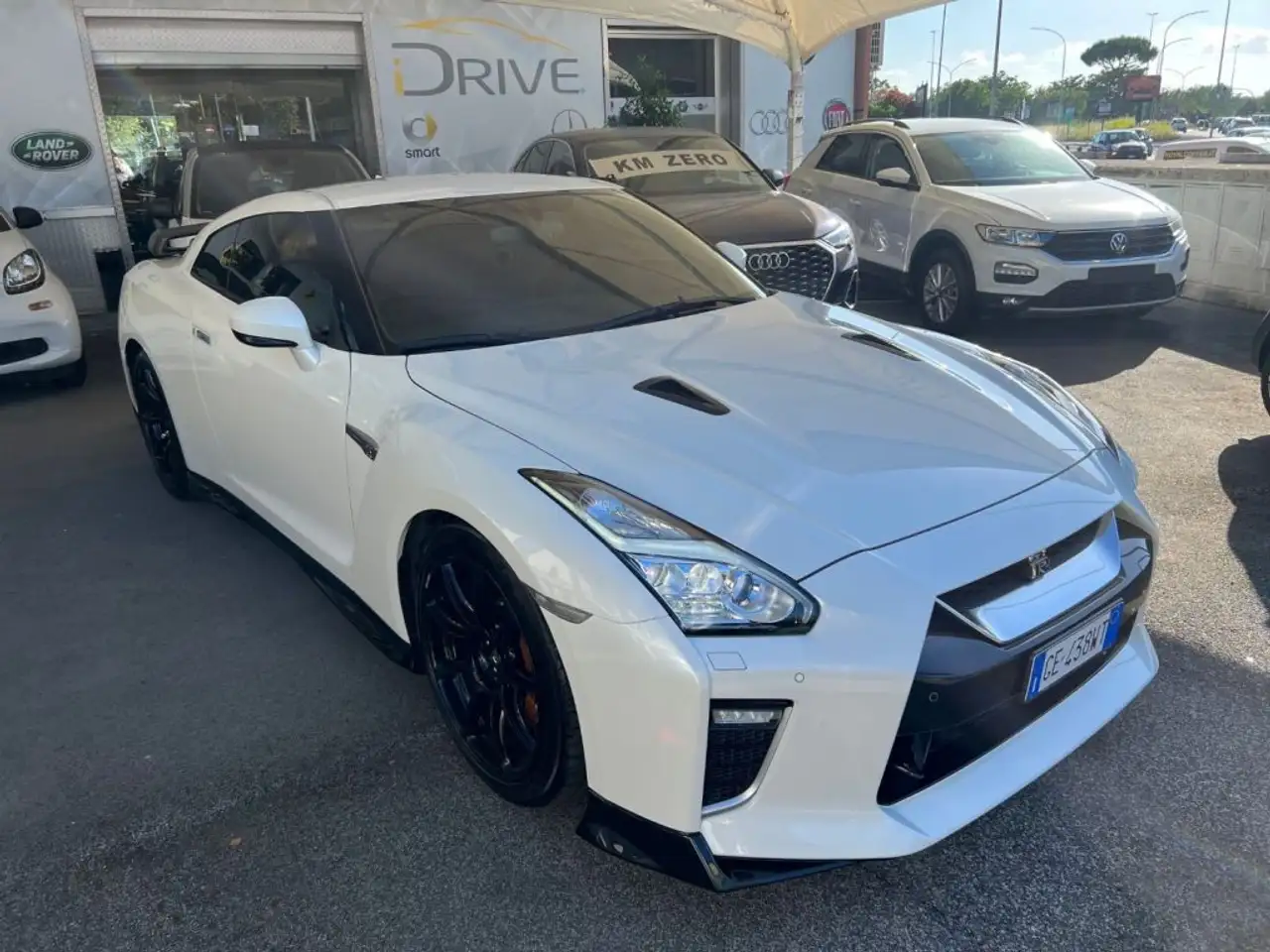 Nissan GT-R