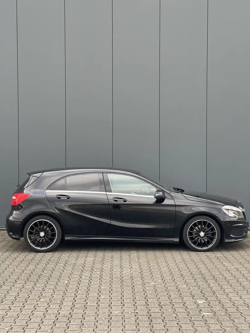 Mercedes-Benz A 200 Prestige automaat amg pakket Zwart - 2