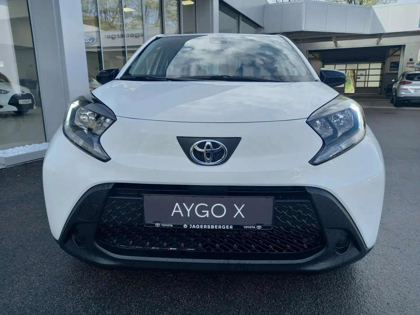 Toyota Aygo X 1,0 VVT-i Play prompt nur 128,--mtl.* Bílá - 2