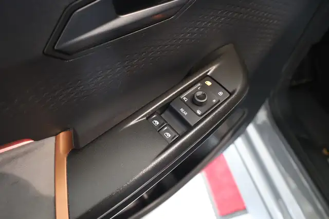 Cupra Born view 14