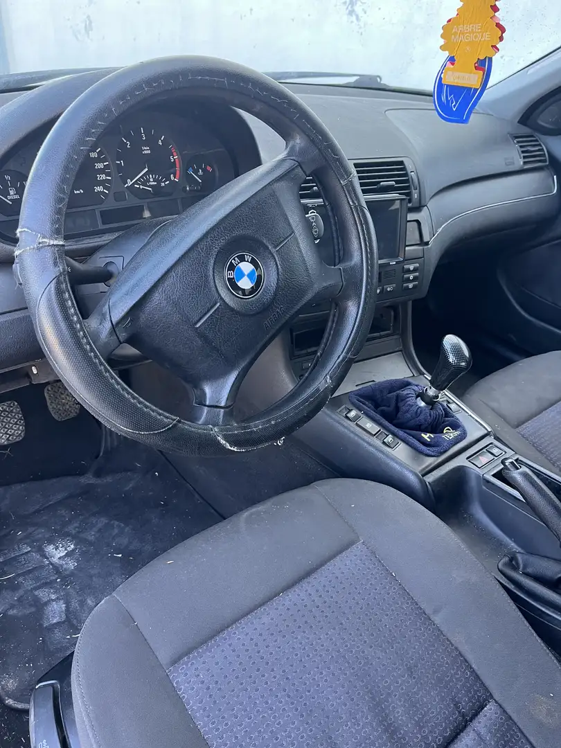 BMW 320 320d Touring Eletta 150cv - 2