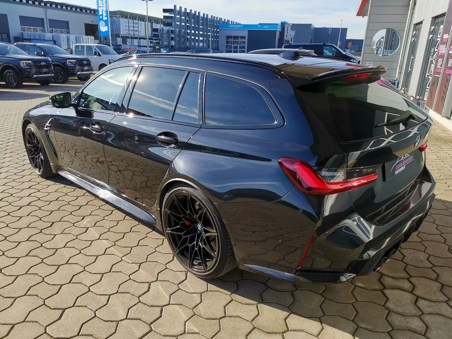 BMW M3 xDrive Competition Head Up 360° Harman Schwarz - 2