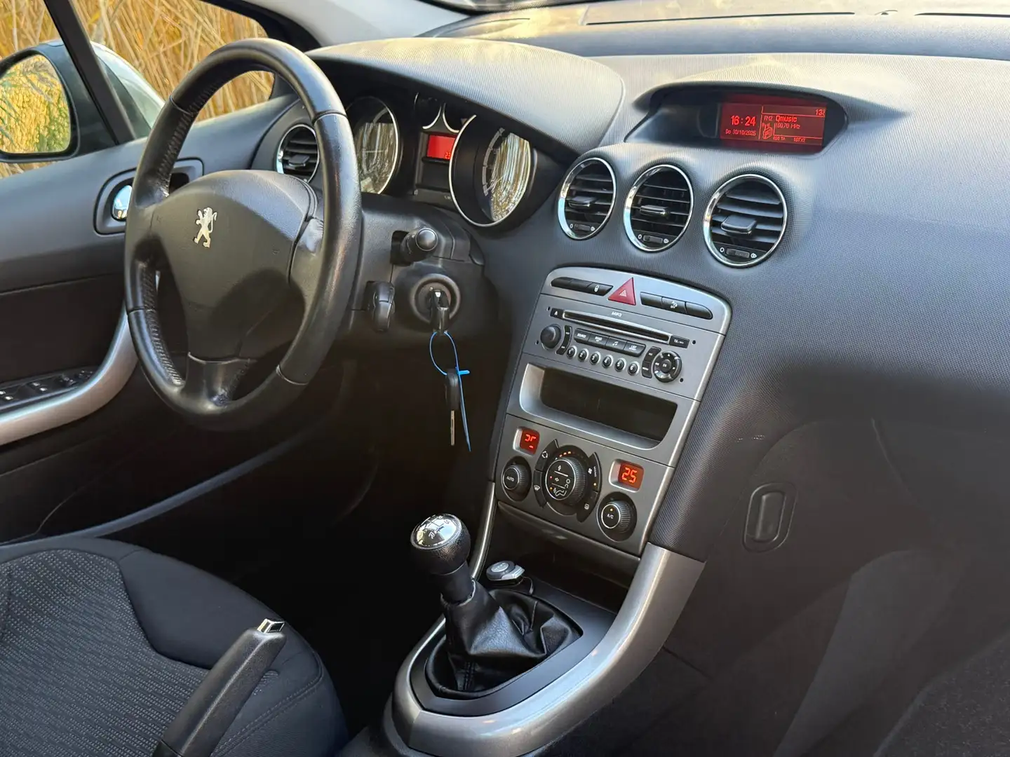 Peugeot 308 SW 1.6 VTi XS Airco Panoramadak Cruise Pdc Nieuwe Grau - 2