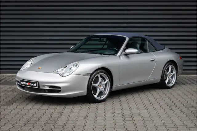 Porsche 996 Cabrio 3.6 Carrera 4 Donkerblauw leder