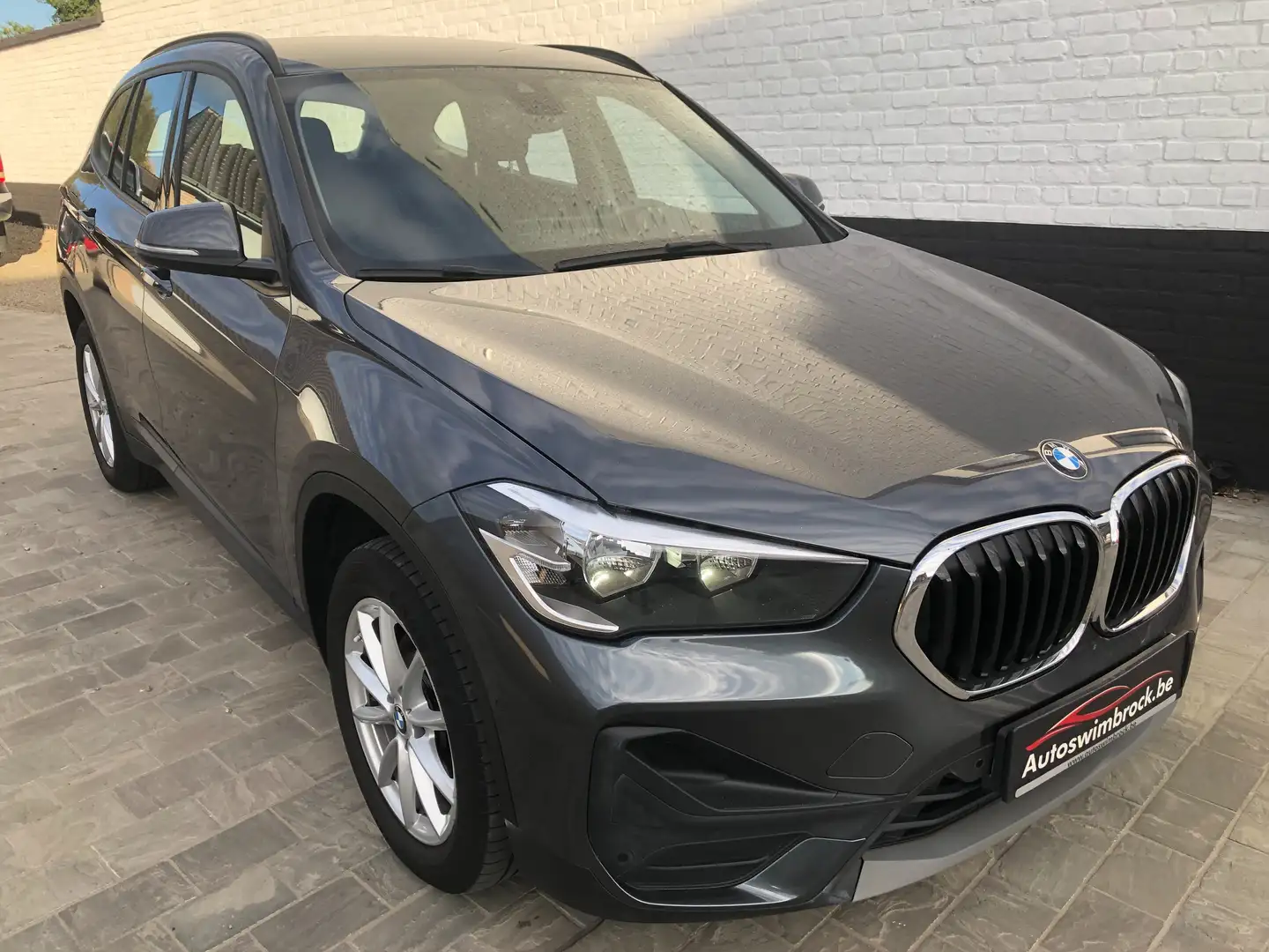BMW X1 X1 sDrive18i Aut. Gris - 1