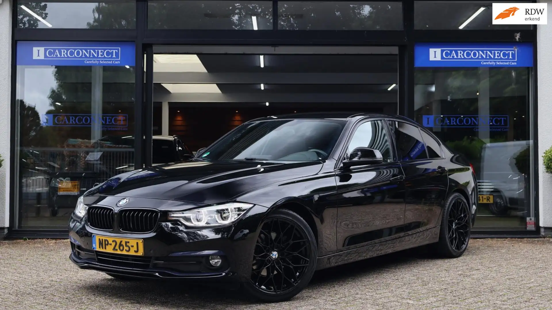 BMW 320 3-serie 320d High Executive|Camera|Virtual|PDC|Cru Чорний - 1