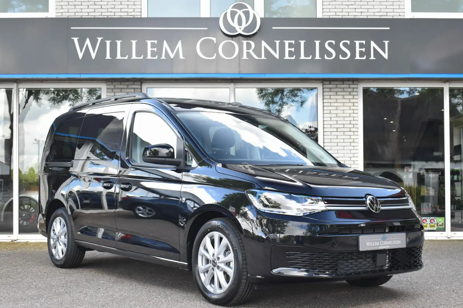 Volkswagen Caddy Maxi 1.5 TSI Hybride Style 7 pers LED Camera Navi Schwarz - 1