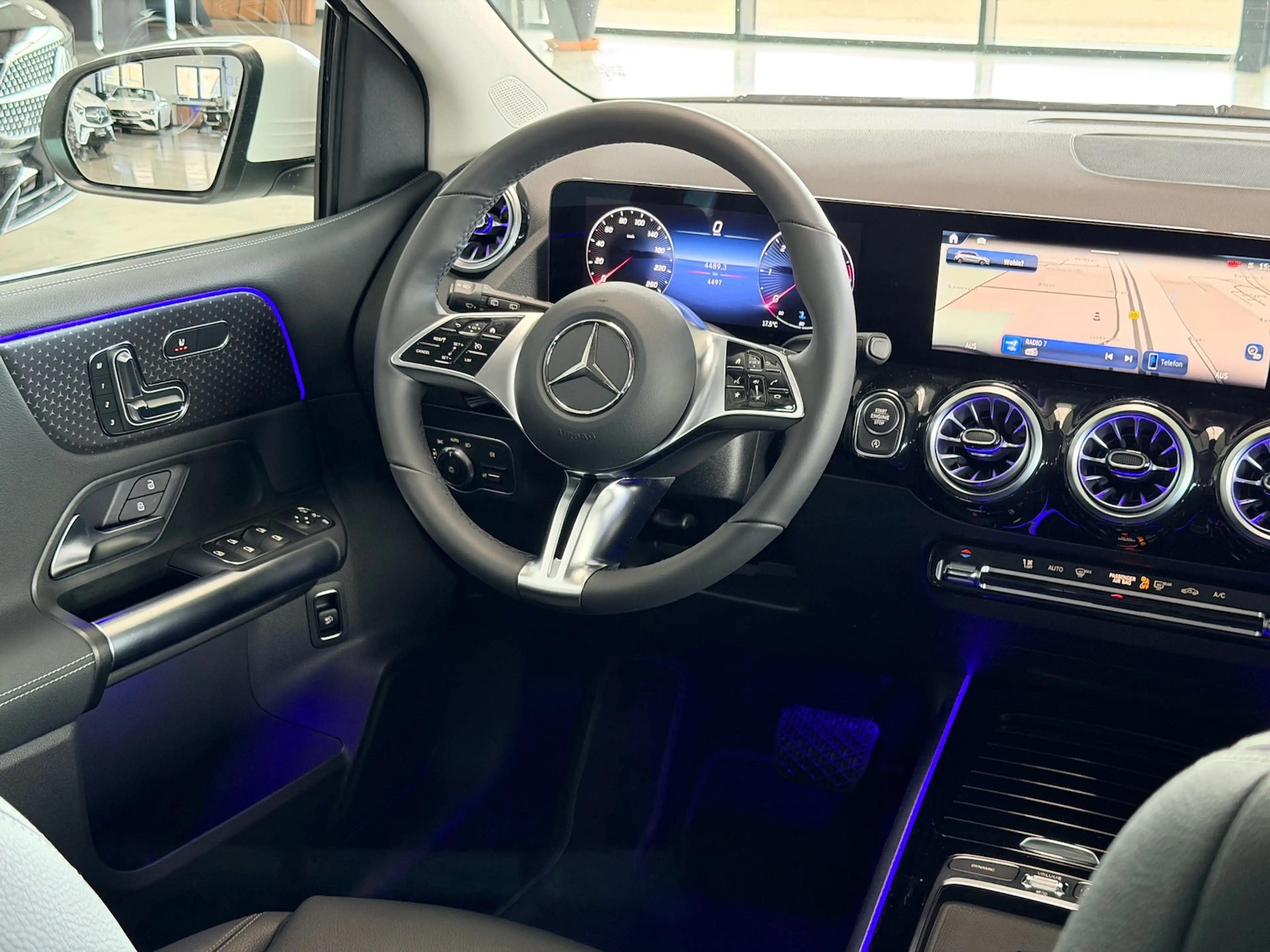 Mercedes-Benz B 220 d Urban Kamera AHK Memory KEYLESS-GO MBUX LED 8G T — photo 13