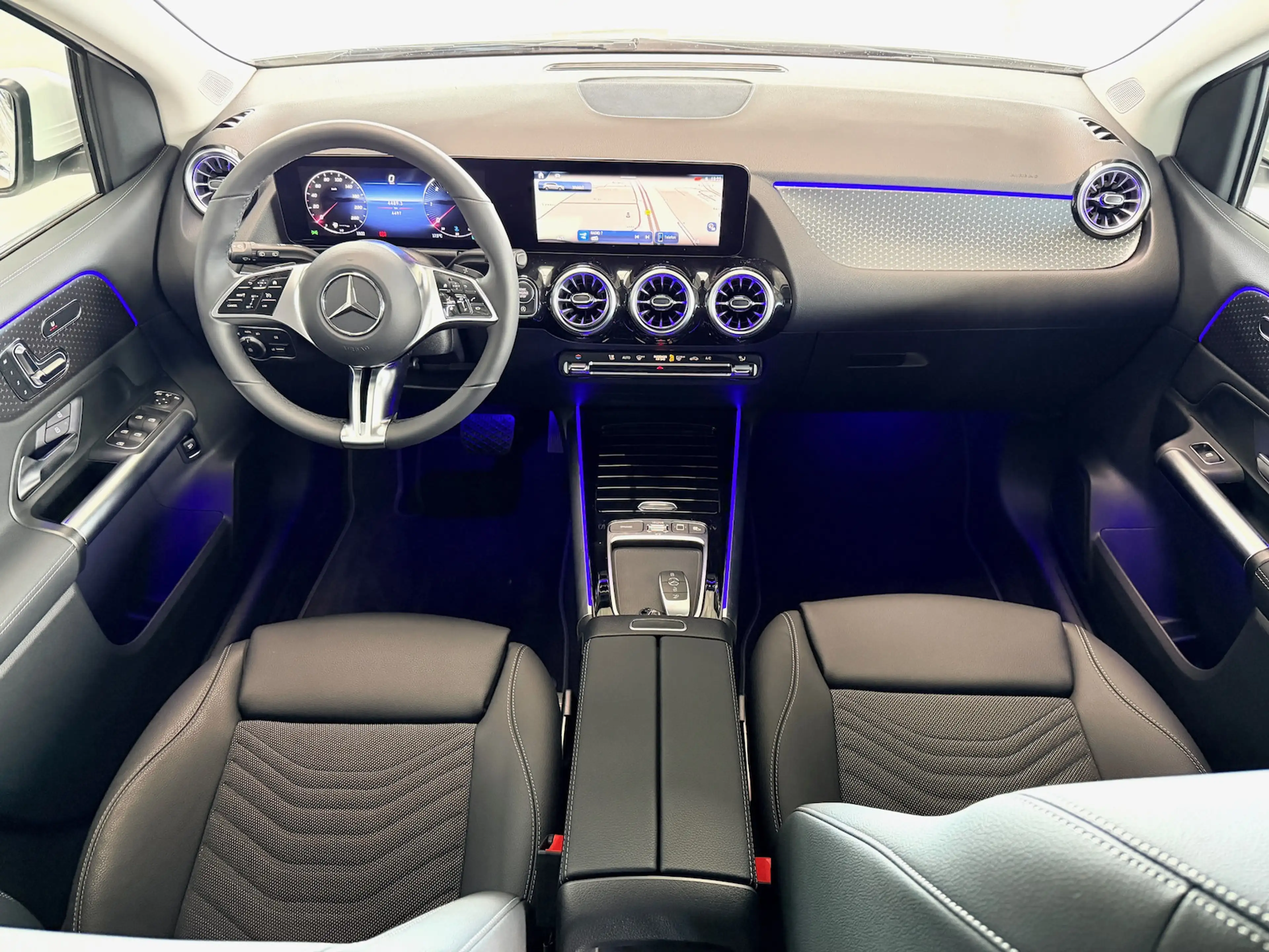 Mercedes-Benz B 220 d Urban Kamera AHK Memory KEYLESS-GO MBUX LED 8G T — photo 11